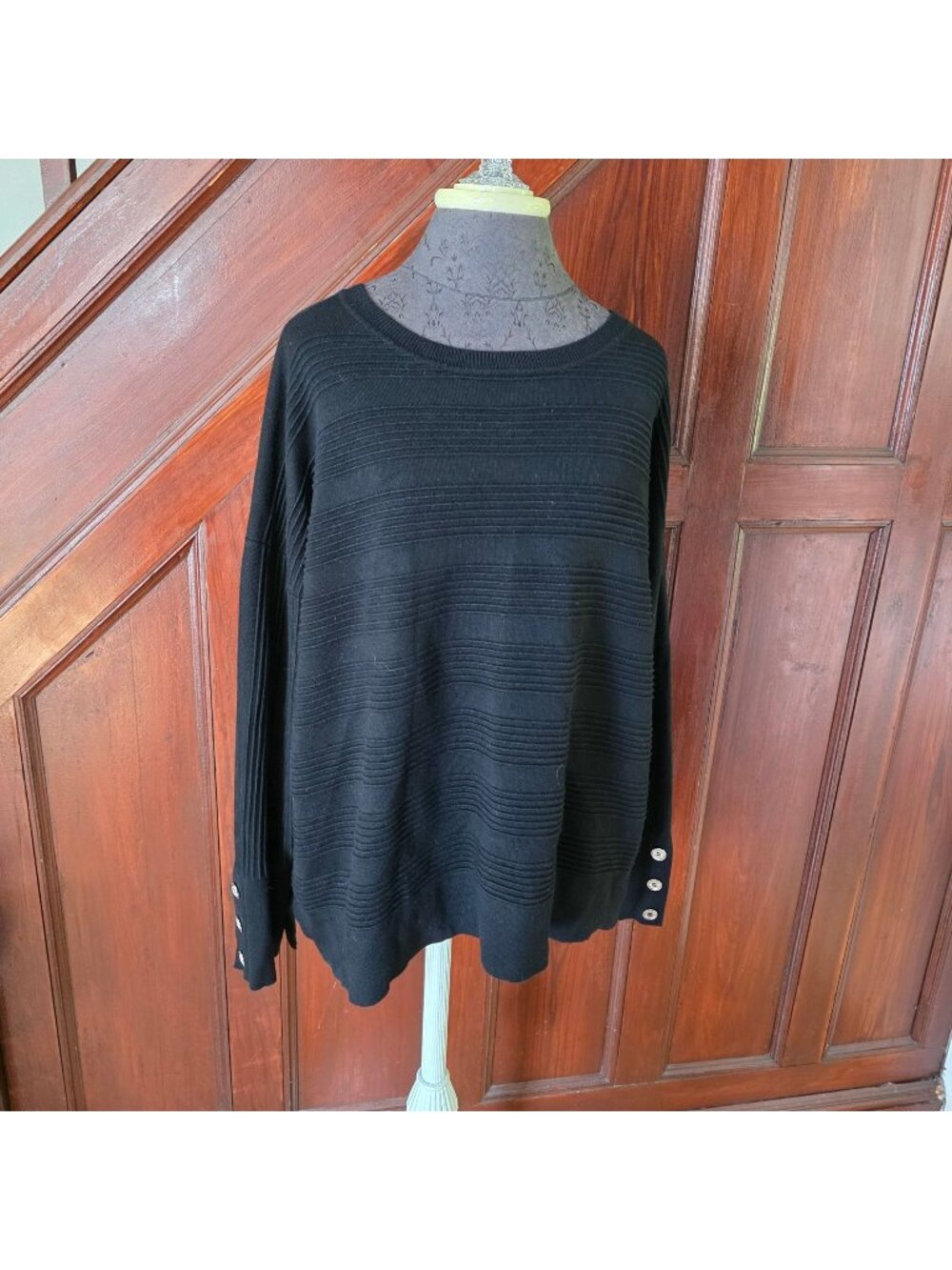 Calvin Klein Black Textured Knit Pullover Sweater With Button Cuff Details M
